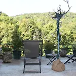 Avec Terrasse Amenagee Et Vue Riviere - Livradois-forez شقة