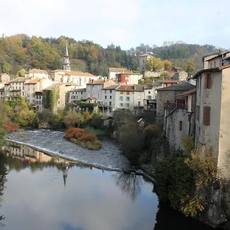 Malou - Cosy, Grande Terrasse Et Vue Riviere * Olliergues