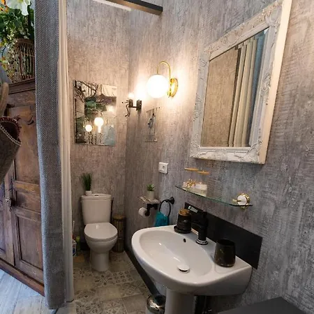 Апартаменты Malou, Cuisine, Salle D'eau, Terrasse Amenagee *