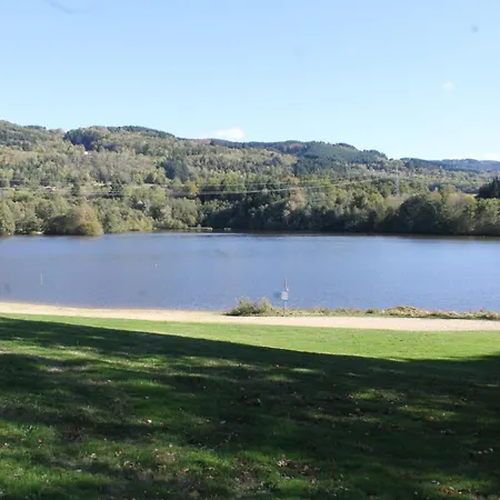 Malou, Cuisine, Salle D'eau, Terrasse Amenagee Apartment Olliergues