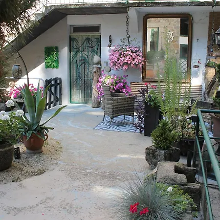 Apartment Malou, Cuisine, Salle D'eau, Terrasse Amenagee *