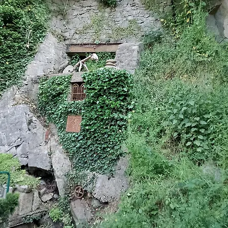 Malou, Cuisine, Salle D'eau, Terrasse Amenagee Olliergues